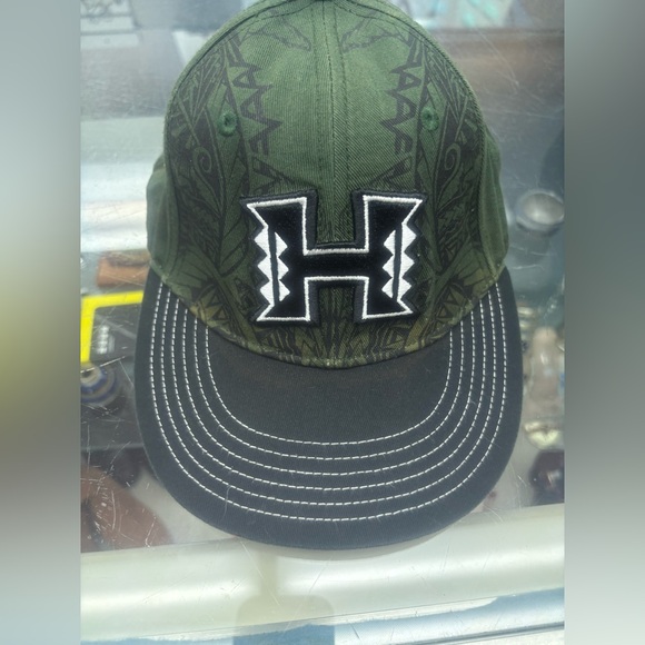 Green and Black Patterned Hat - Picture 1 of 3